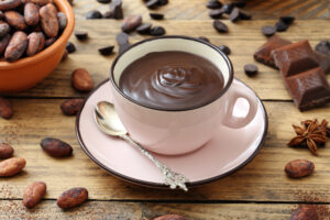 Chocolate caliente a la taza, receta fácil para preparar la mejor bebida con la que combatir el frío