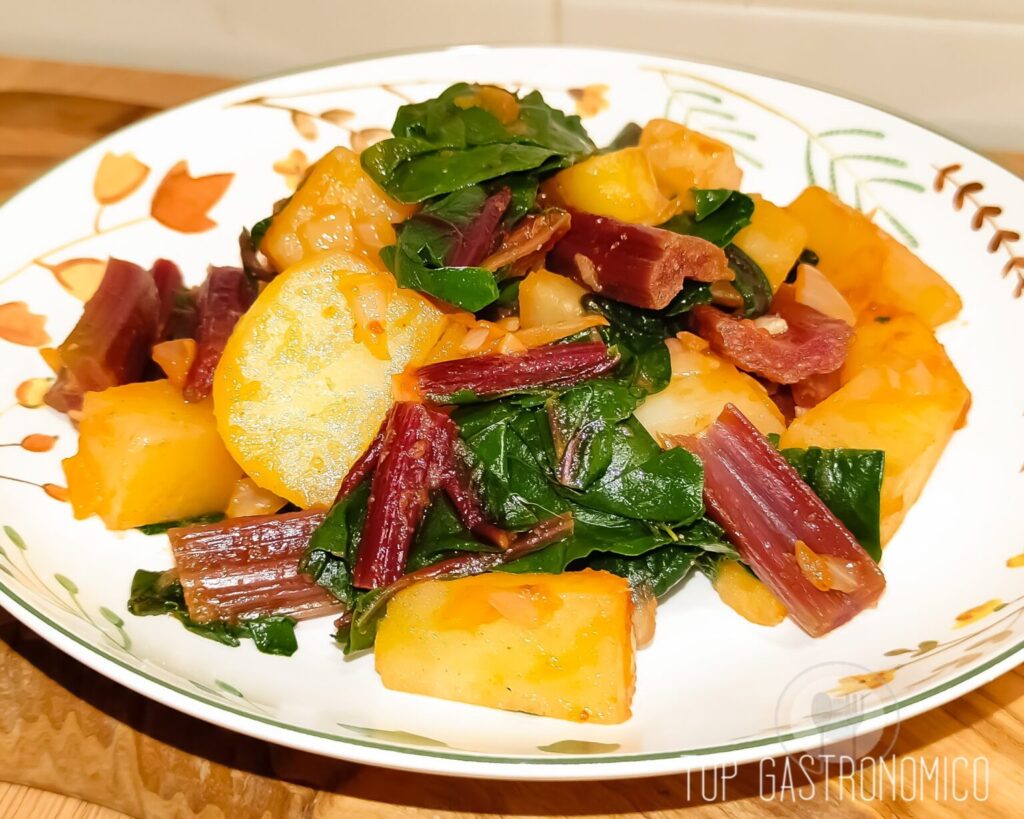 Receta de Acelgas rehogadas con Pimentón, un humilde plato muy sencillo y saludable 
