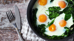 Receta de Acelgas a la Crema con Huevo