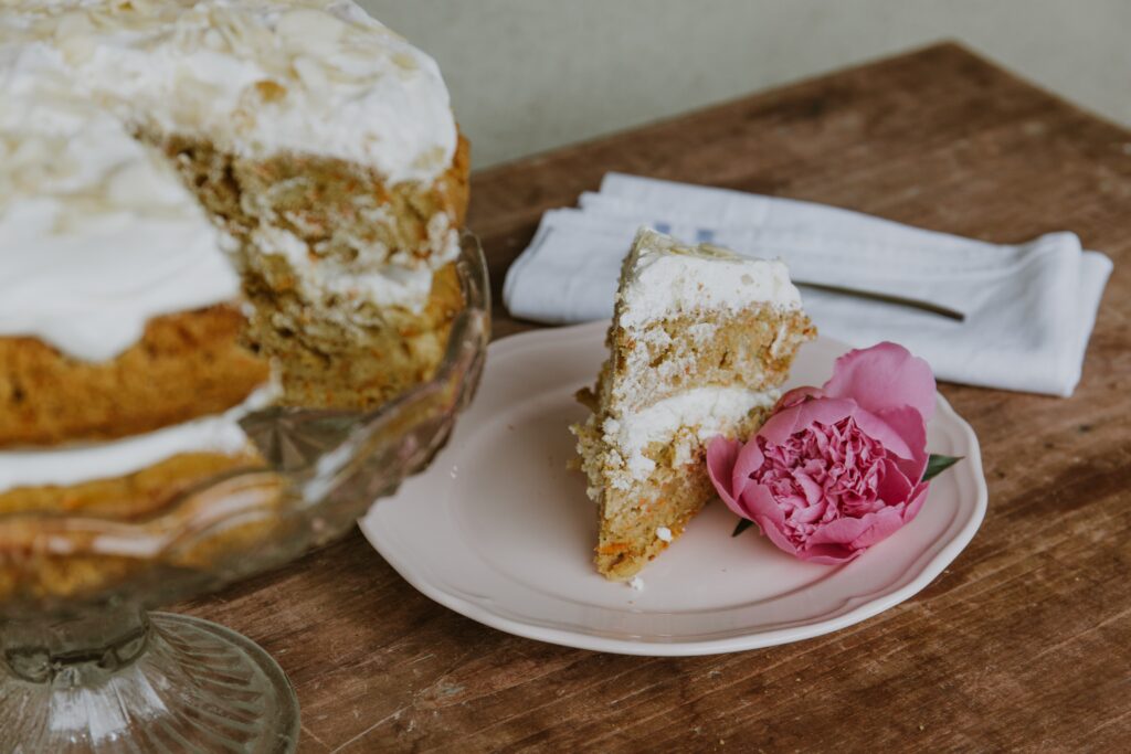 Carrot Cake Ligera, apta para dietas: una deliciosa Tarta de Zanahoria Sin Azúcar