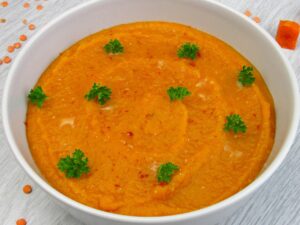 Crema de Boniato y Zanahoria con Curry: la receta reconfortante que te enamorará