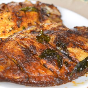 Merluza al Horno con Costra de Almendras: la receta estrella para una Navidad ligera y deliciosa