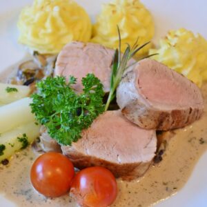 Solomillitos de Pavo en Salsa de Naranja con Puré de Patatas: el menú infantil perfecto para Navidad