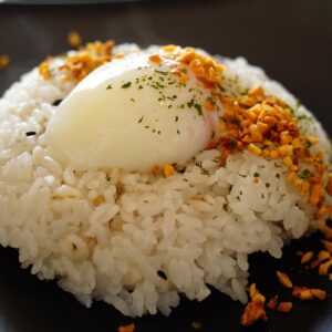 Arroz con Ajos Fritos y Huevos: la receta sencilla que nunca falla