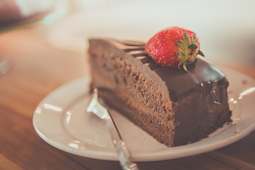 ¡Tarta de Chocolate y Avellanas: Un Final Irresistible!