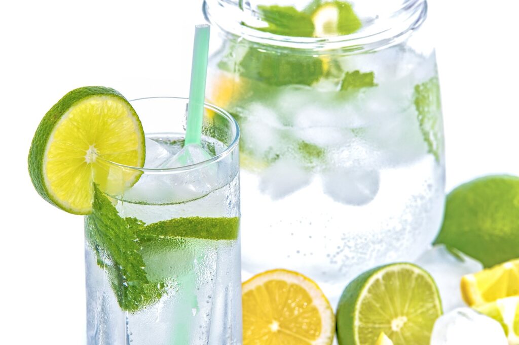 Limonada Detox con Menta y Pepino: Refrescante y Depurativa para un Cuerpo Saludable