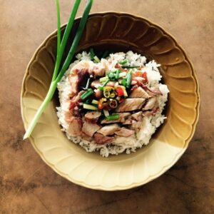 Ensalada de arroz y atún: una receta completa, fácil y perfecta para cualquier día