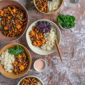 Lentejas con Arroz: un Guiso Humilde que Reconforta Cuerpo y Alma