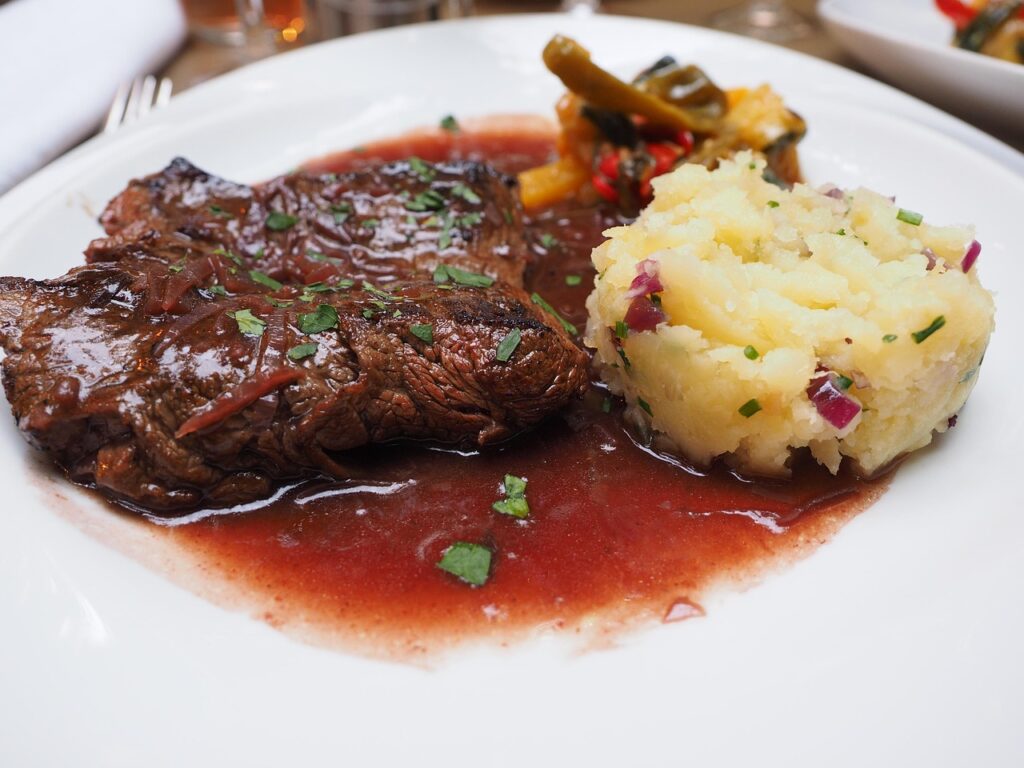 Un Plato que Conquista: Solomillo con Salsa de Uvas y Oporto