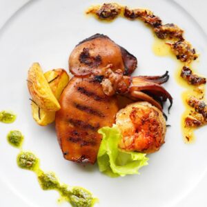 Sepia con Ajo y Perejil: El Sabor Mediterráneo en Tu Mesa