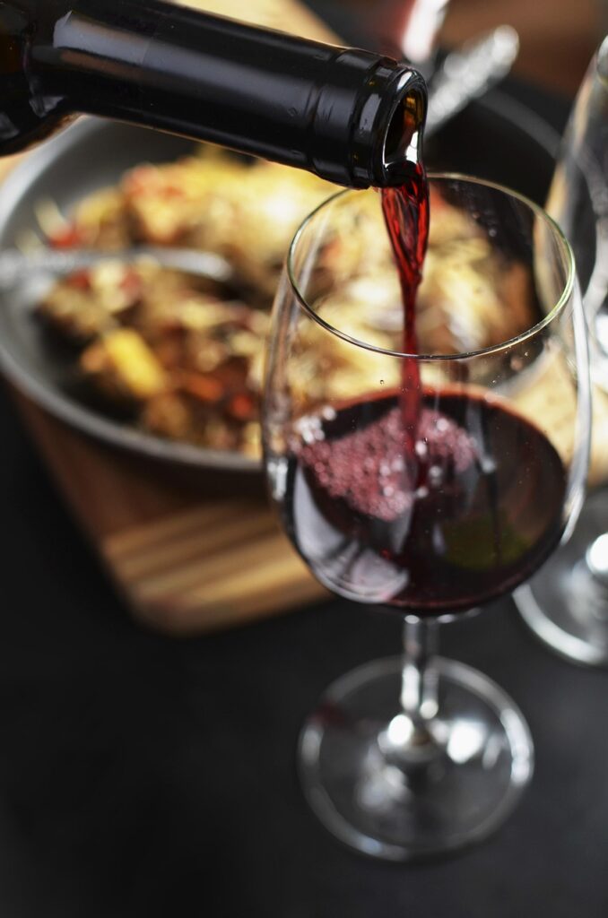 ¿Qué Vino o Bebida marida mejor con tu fabada? Encuentra el acompañante ideal