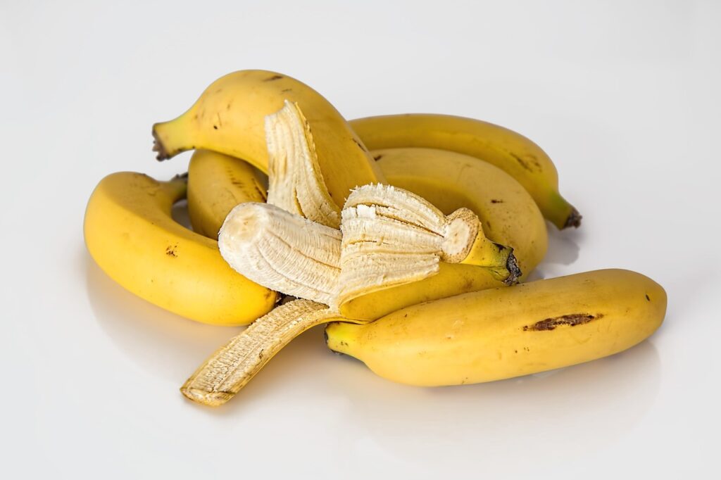 Cómo conservar los plátanos para que no se pongan negros (y duren mucho más)