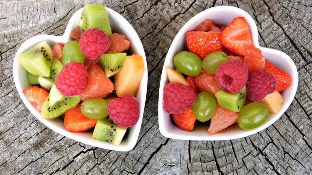 Los sabores de mayo: frutas, flores y aromas que anuncian el verano